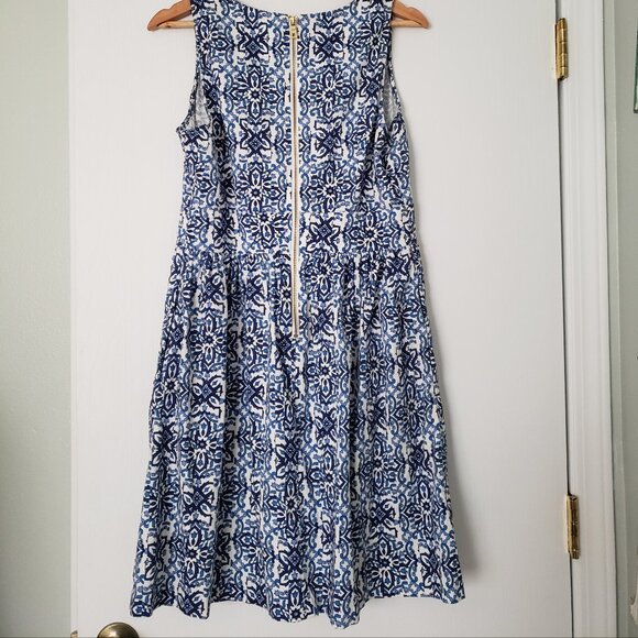 Tile print dress with POCKETS - Picture 3 of 11